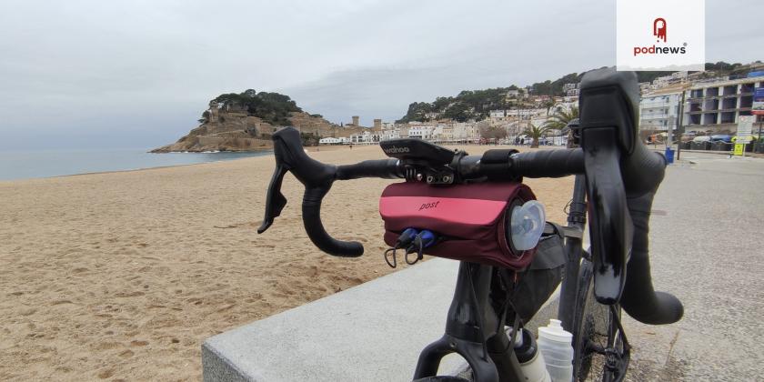 A bicycle with a binaural microphone
