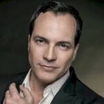 DANIEL BOAVENTURA EN NOCHE DE ROMANCE