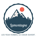 Les yeux fermés, le coeur ouvert.